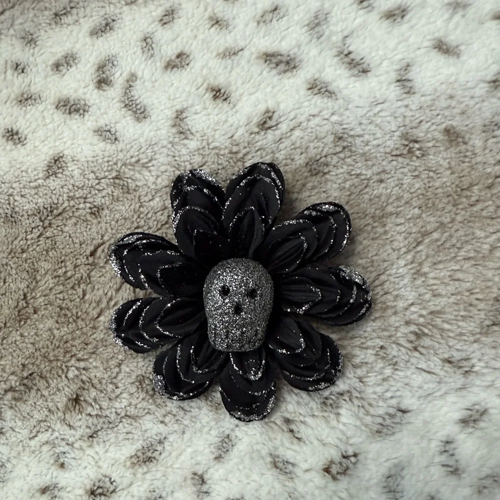 Silver sugar skull floral hair clip Halloween Dia De Los Muertos Day of the Dead